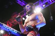 habib Nurmagomedov celebrates his win over Al Iaquinta 